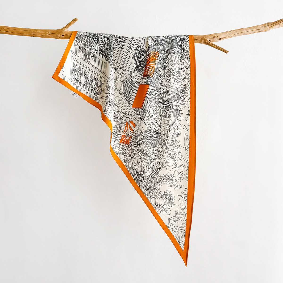 Pañuelo Triangular de Seda de  - Ascot Neck Scarf reseña y precio