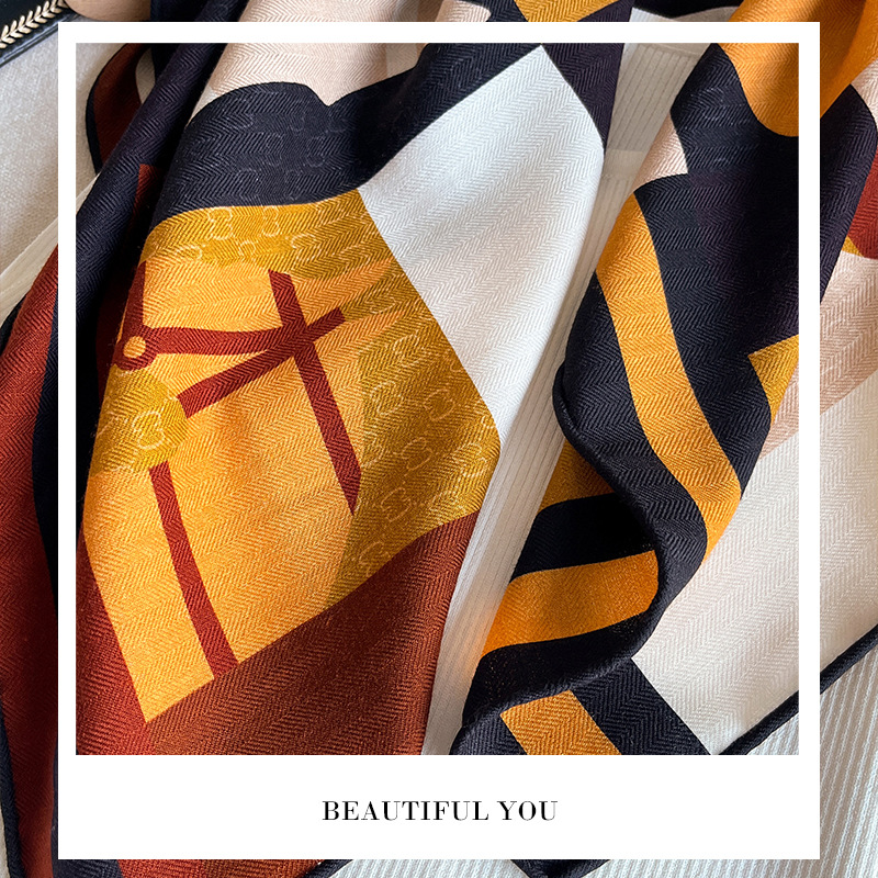 Pañuelo Cuadrado con Diseño Ge - Silk Neck Scarf reseña y precio