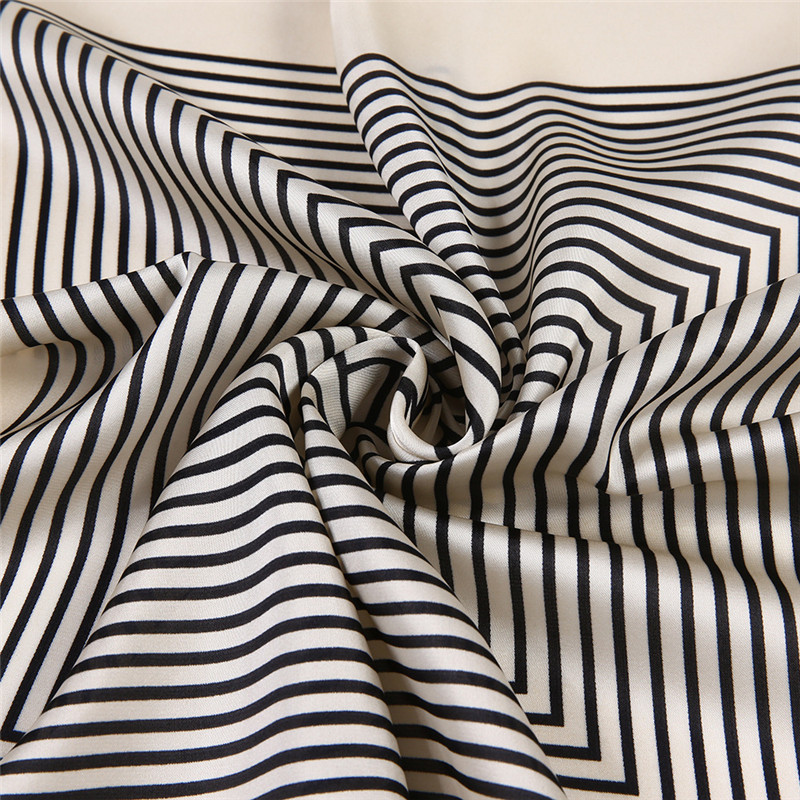 Bufandas cuadradas con marco d - Silk Tie Striped reseña y precio