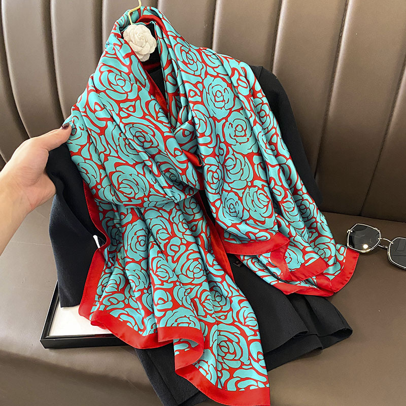 Chal grande con estampado de m - Silk Neck Scarf reseña y precio